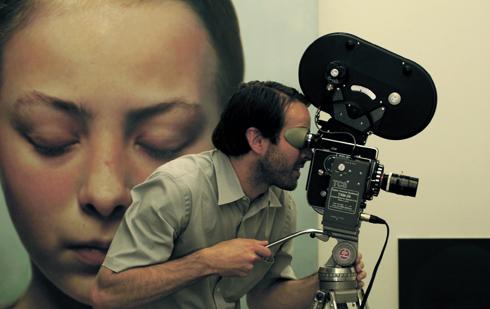 Jason Lee starts a documentary on Gottfried Helnwein