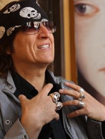 “El arte, un medio para tomar conciencia” Gottfried Helnwein