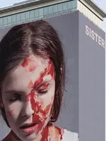 Provokateur Gottfried Helnwein verhüllt wieder den Ringturm in Wien Provokateur Gottfried Helnwein verhüllt wieder den Ringturm in Wien