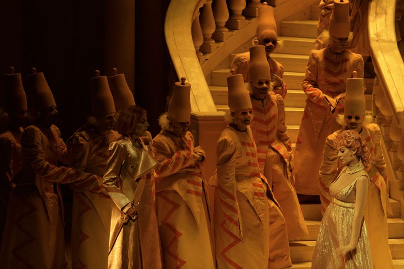 Helnwein creates stage and costumes for the first Israeli production of Richard Strauss’ "Rosenkavalier"