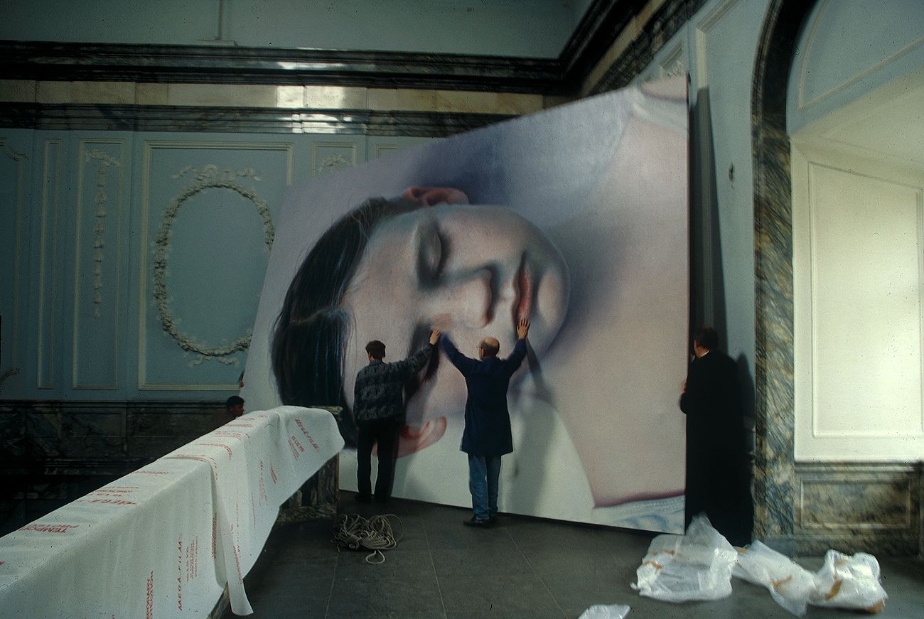 Behind-the-Scenes Photos of Famous Art Being Installed