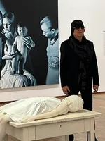 Rekord für Gottfried Helnwein: Star-Künstler lockte 300.000 Menschen in die Wiener Albertina Rekord für Gottfried Helnwein: Star-Künstler lockte 300.000 Menschen in die Wiener Albertina