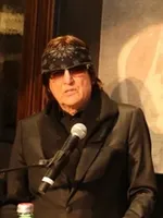 Helnwein: Teppich um 70.000 Euro versteigert Helnwein: Teppich um 70.000 Euro versteigert