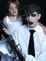 marilyn Manson si Gottfried Helnwein, parteneriat artistic marilyn Manson si Gottfried Helnwein, parteneriat artistic