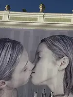 "Helnwein zeigt, wohin Hass, Spaltung und Gewalt führen können" "Helnwein zeigt, wohin Hass, Spaltung und Gewalt führen können"