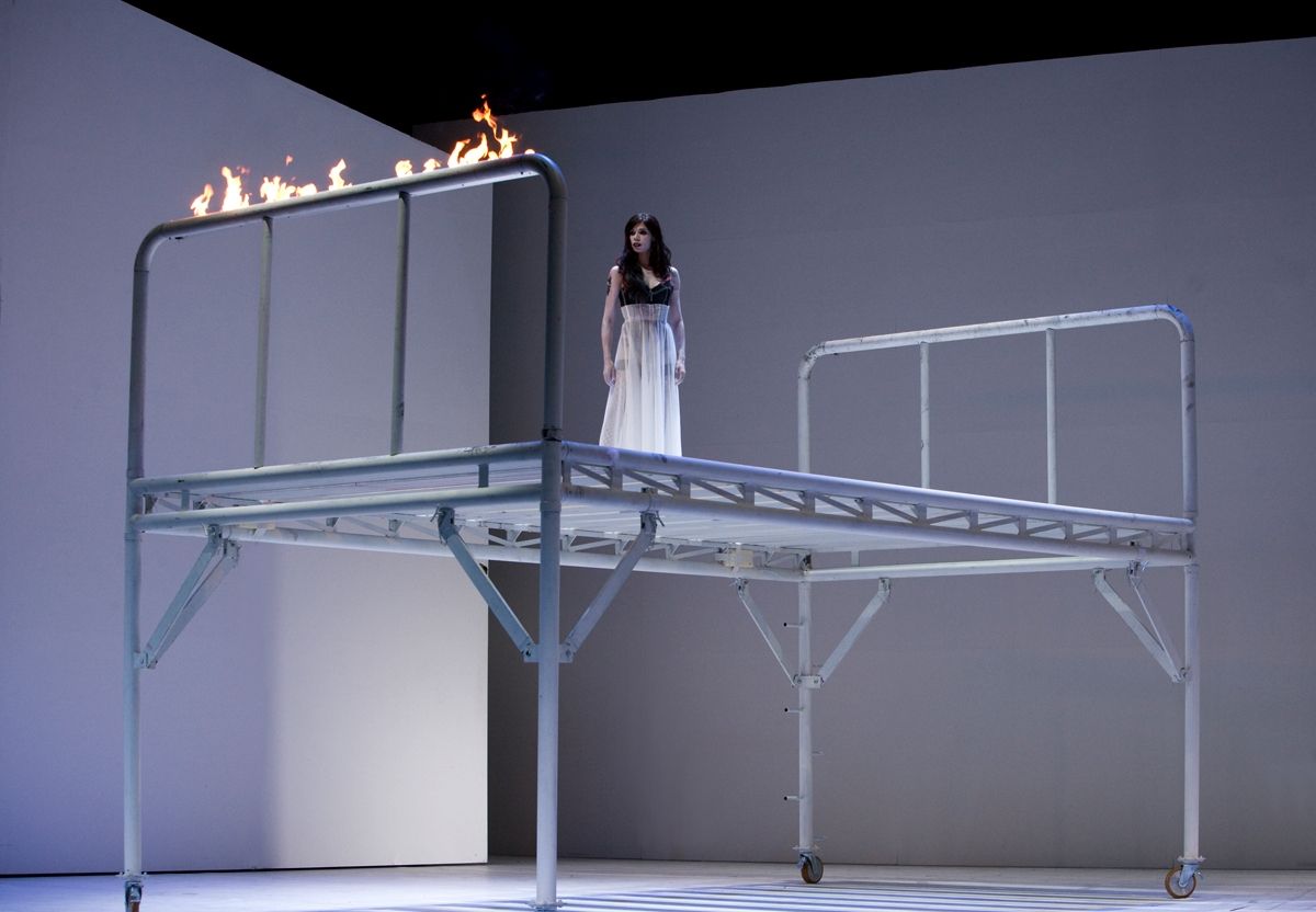 Johann Kresnik  choreografiert den "Ring" in Bonn.